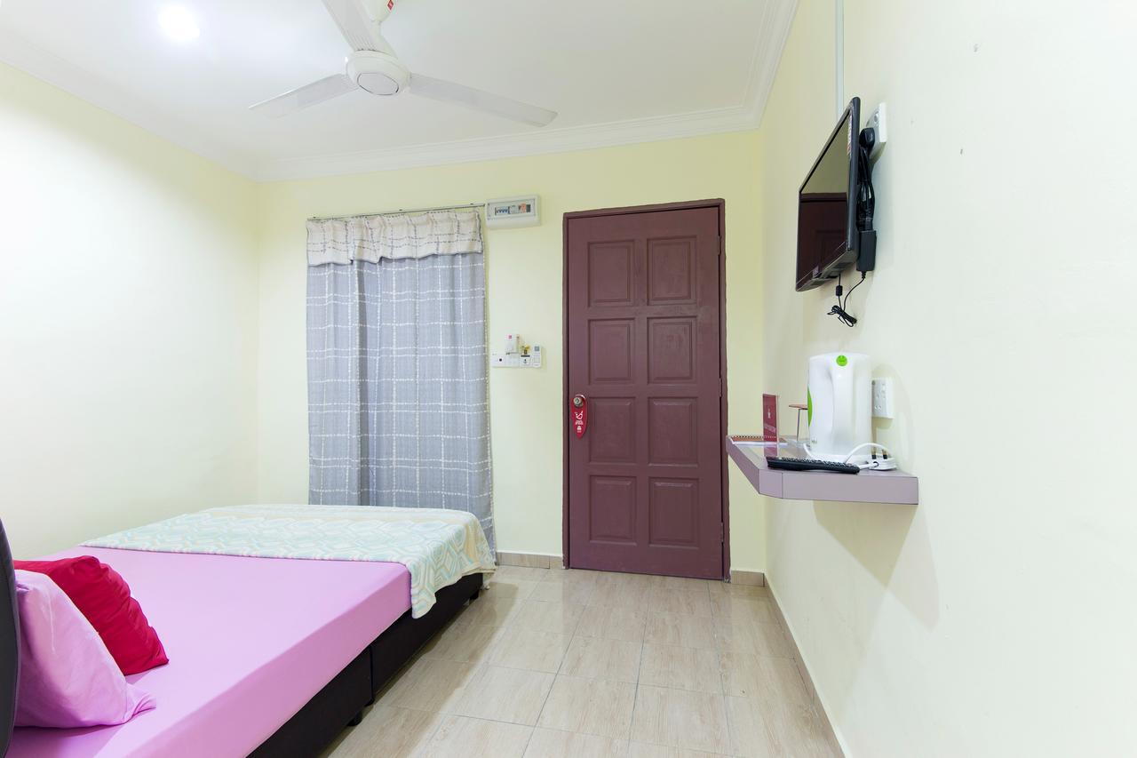 Zen Rooms Basic Kampung Guest House 랑카위 외부 사진