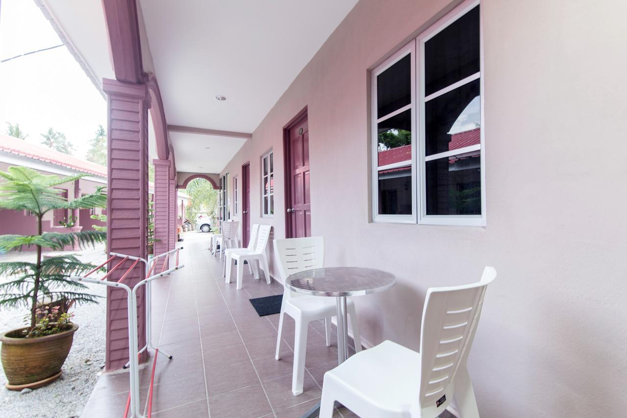 Zen Rooms Basic Kampung Guest House 랑카위 외부 사진