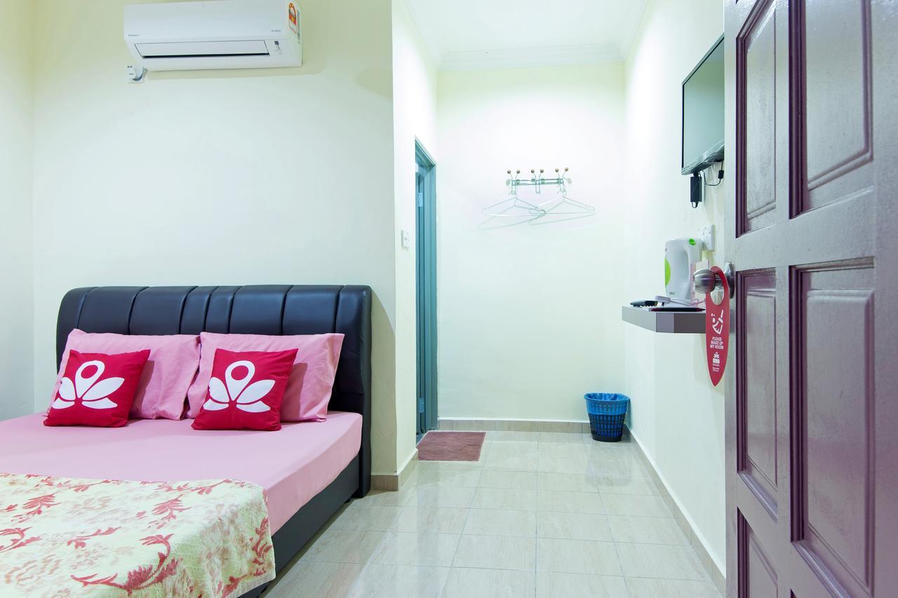 Zen Rooms Basic Kampung Guest House 랑카위 외부 사진