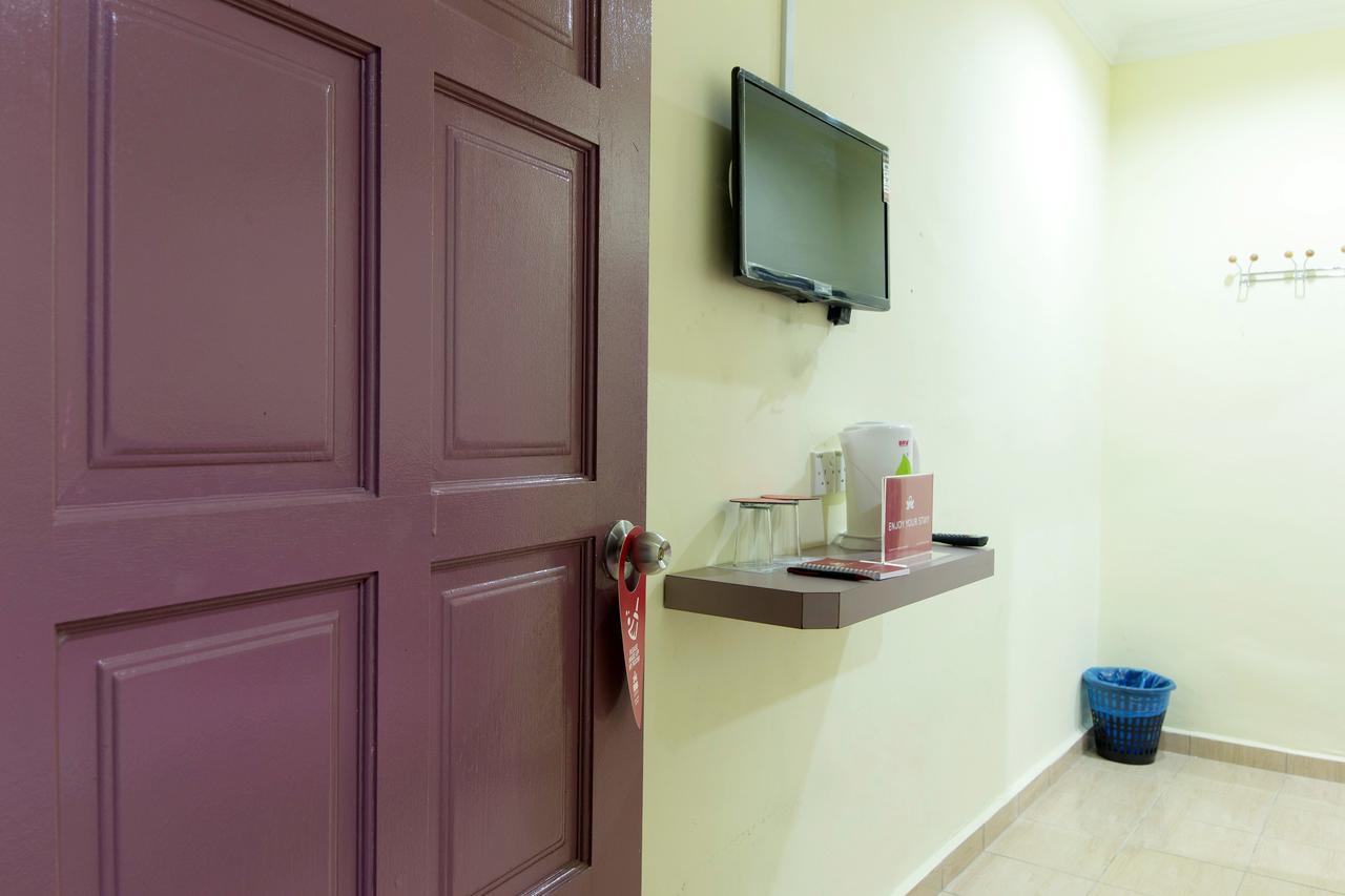 Zen Rooms Basic Kampung Guest House 랑카위 외부 사진